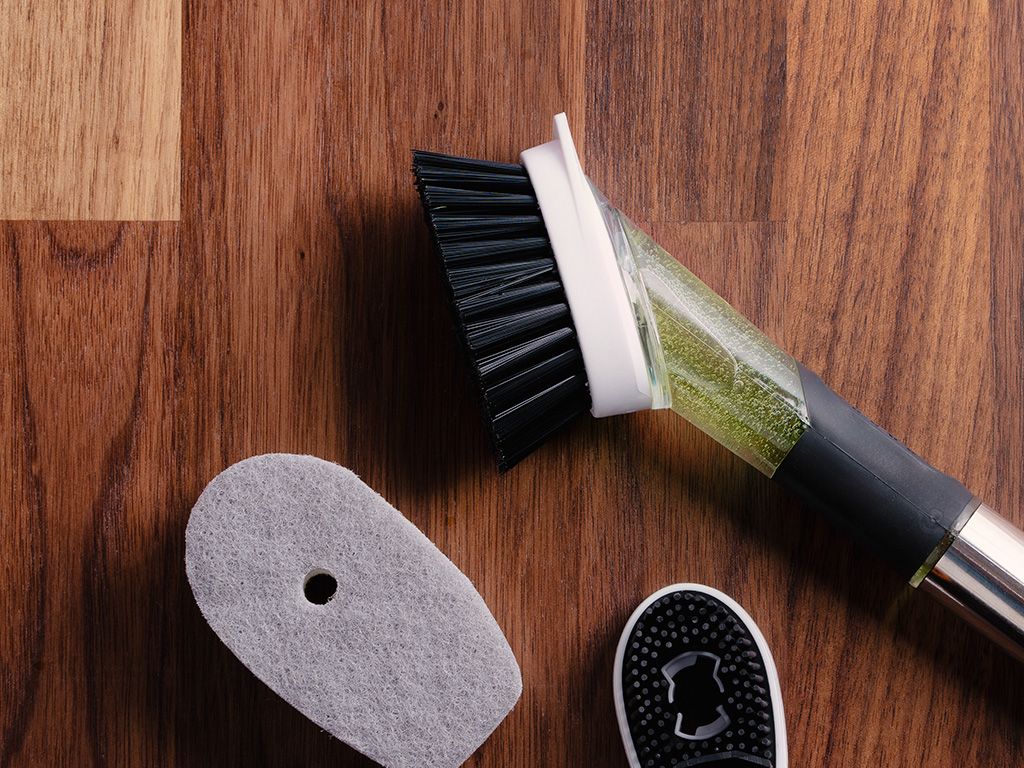 DISH BRUSH WITH SOAP DISPENSER - 4