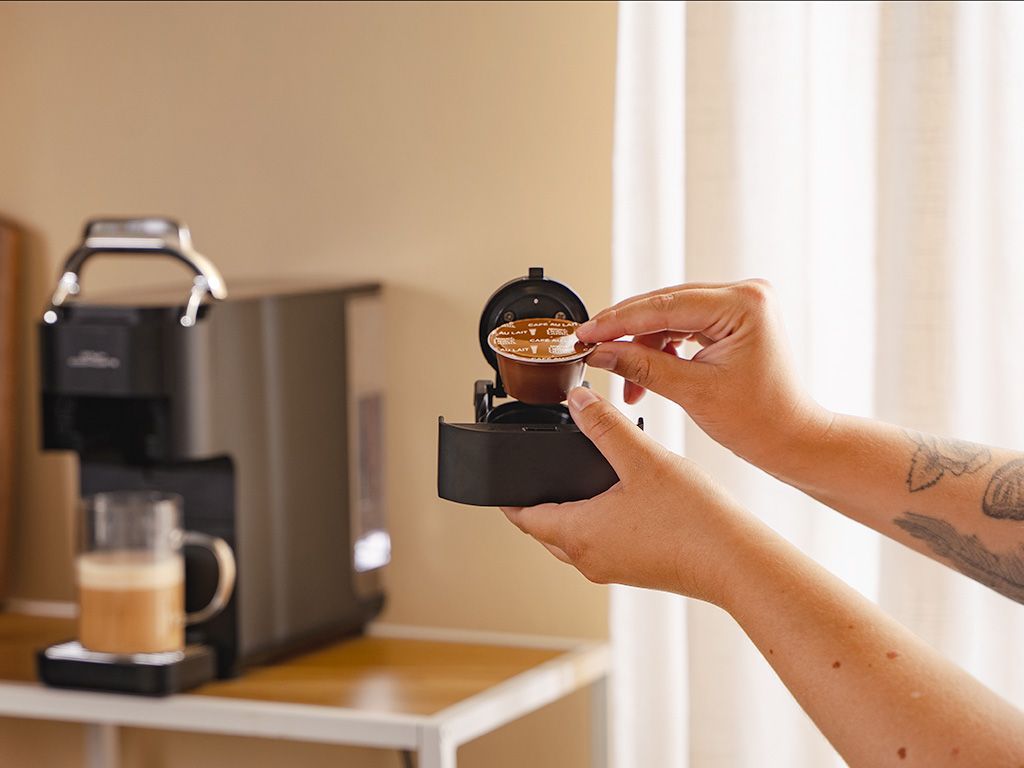CAPSULE COFFEE MACHINE - 3