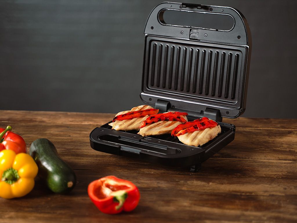 4-IN-1 SANDWICHMAKER - 8