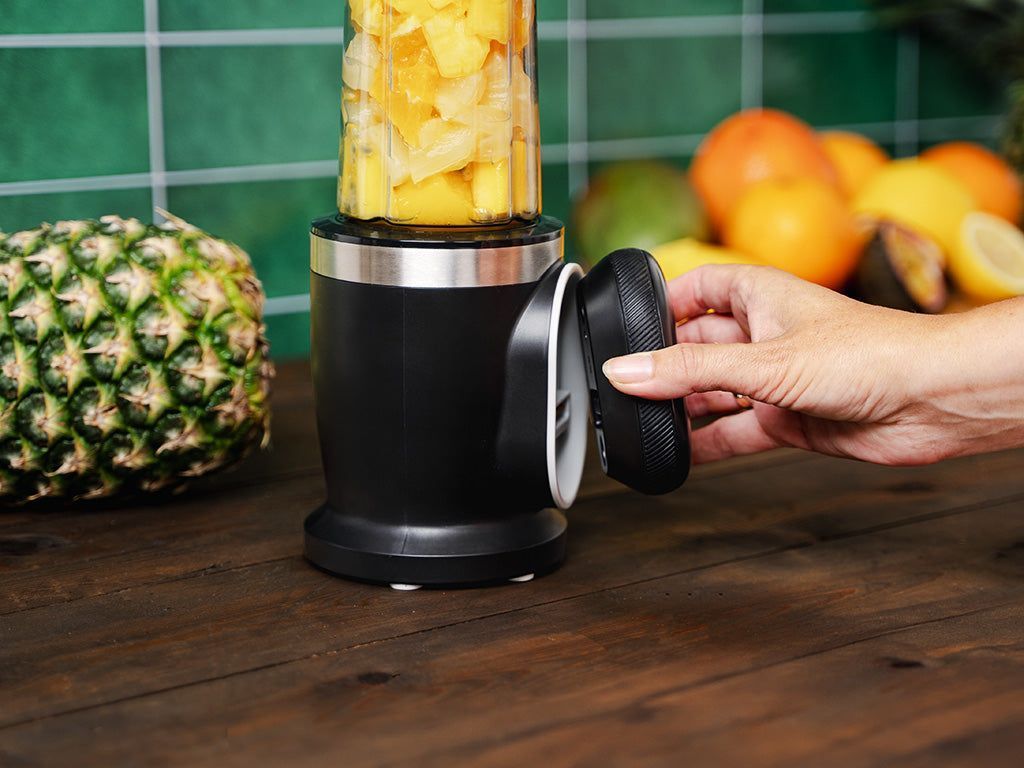 CORDLESS BLENDER WITH BATTERY PACK - 5